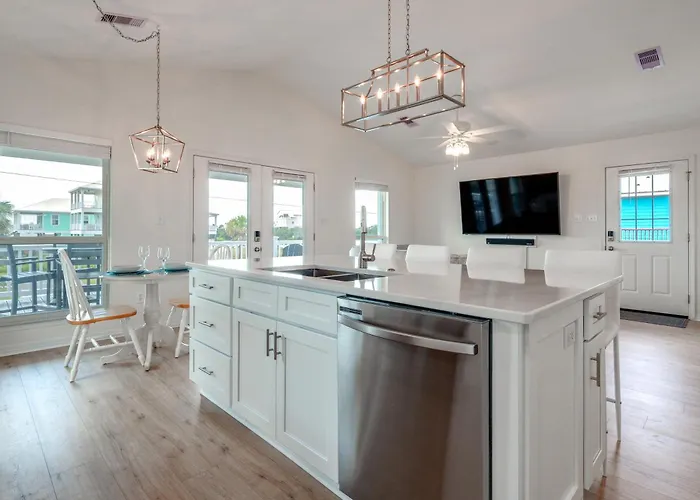W/ Water Views, Walk To Beach!
